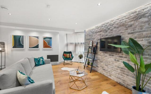 Hounds Gate Luxury Apartments by 1508 Stays