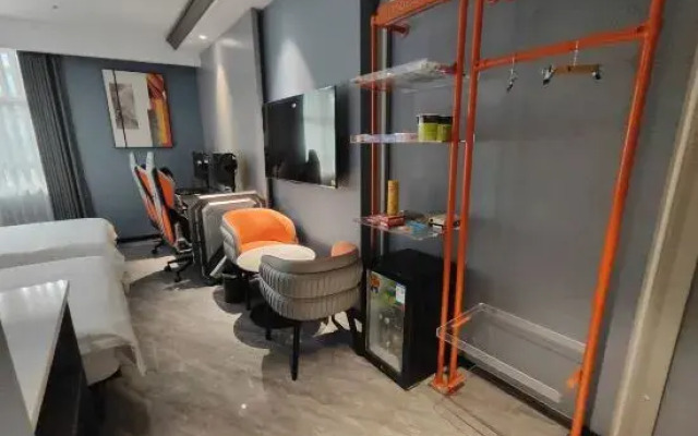 lMMAXE E-sports Hotel