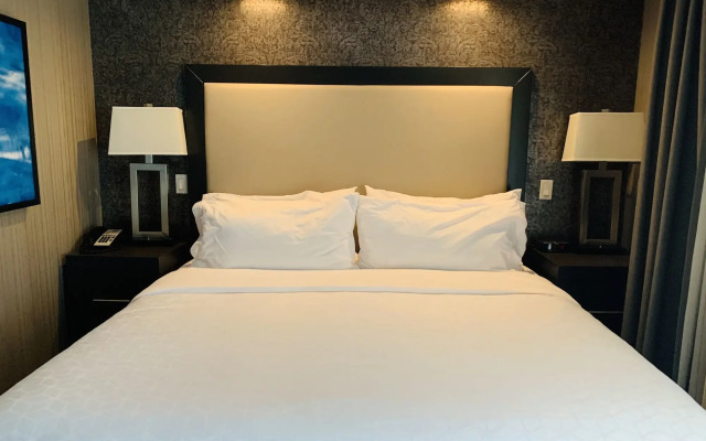 Holiday Inn Express Hotel & Suites Calgary by IHG