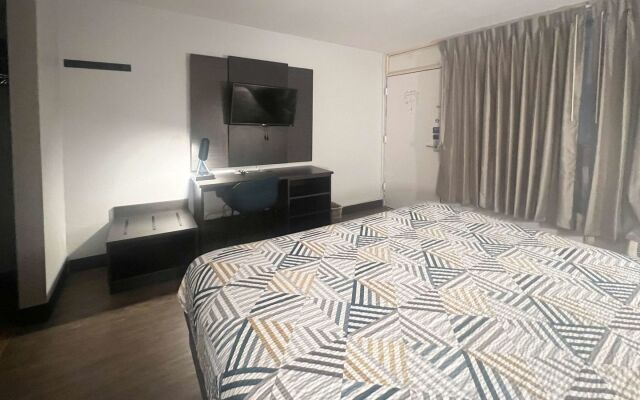 Motel 6 Glendale AZ
