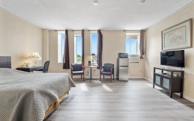 Royal Inn and Suites at Guelph