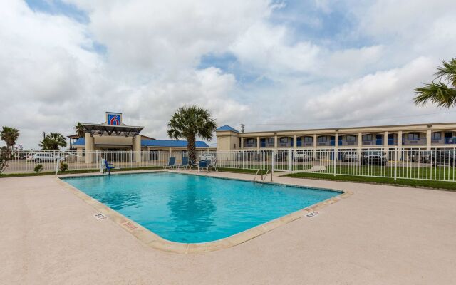 Quality Inn & Suites Port Lavaca near Lighthouse Beach