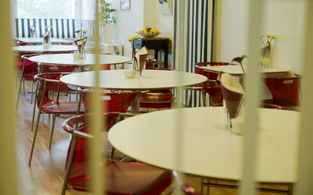 City Hotel