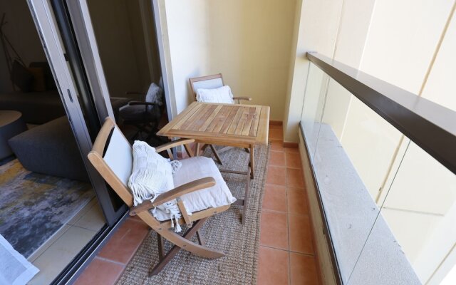 Stylish 1BR with Serene Sea View