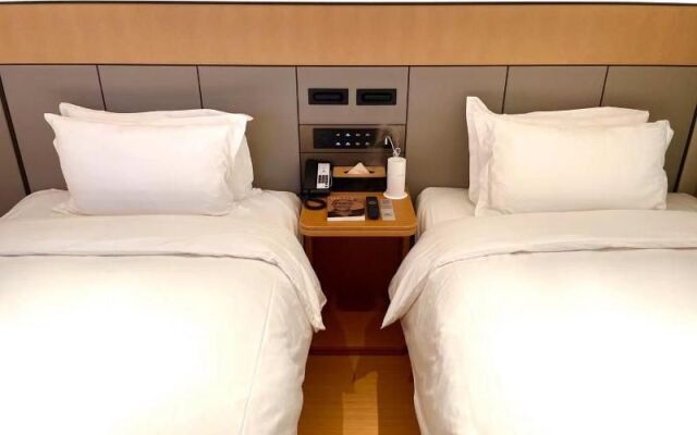 Ji Hotel Shanghai Lujiazui Zhangyang Road
