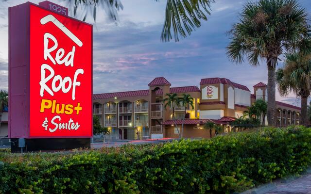Red Roof Inn PLUS+ & Suites Naples Downtown-5th Ave S