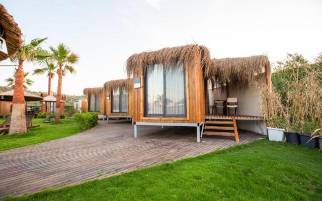 Anda Beach Bistro & Rooms