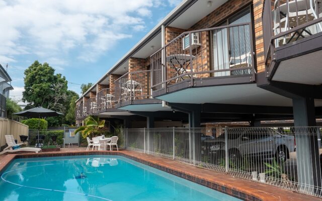 Airport Admiralty Motel