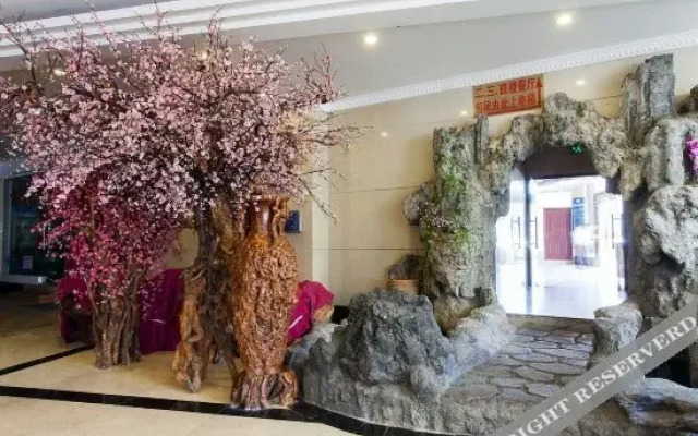 Xinhua Dayingshanhong Hotel (Haikou Jinniuling Store) (Currently unavailable)