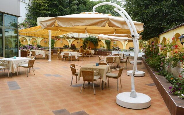 Hotel Bistra & Galina