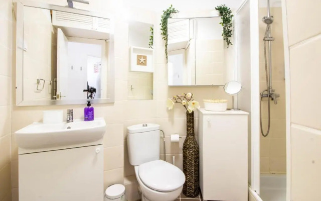 Estudio Lighthouse F 77