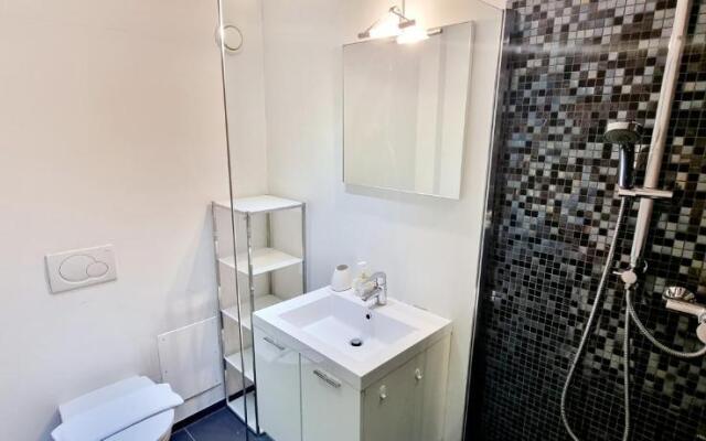 Bissone Apartment