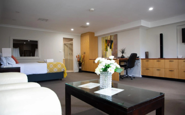 Checkers Resort & Conference Centre