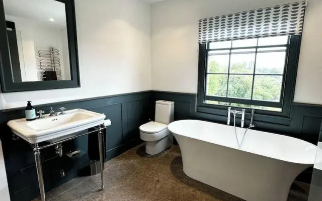 Luxury Leamington Spa House With 3 Bedrooms