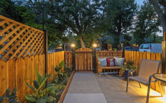 1 Mi to Riverwalk: Downtown Reno Studio w/ Patio!
