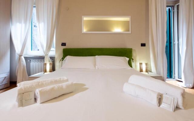 Magenta Luxury Crociferi 3