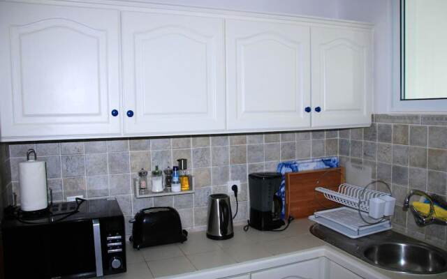 Bungalow with 2 Bedrooms in Sâo Martinho, Funchal, with Wonderful Sea View, Enclosed Garden And Wifi