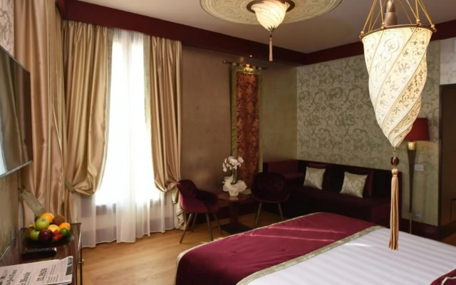 Santa Croce Boutique Hotel