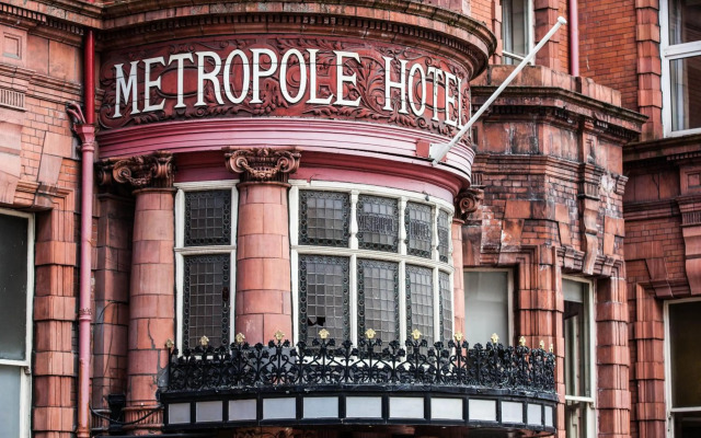 The Met Hotel