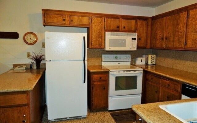 Mammoth S #136 2 Bedroom Condo