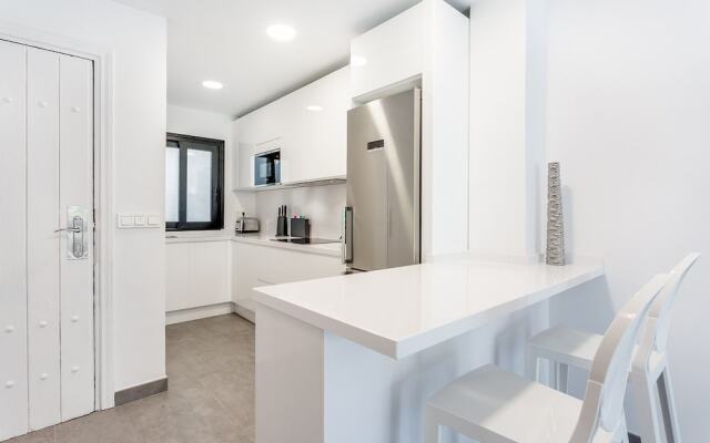 by RIVA - Beautiful 1 Bedroom Chic Apartment in Banus Gardens