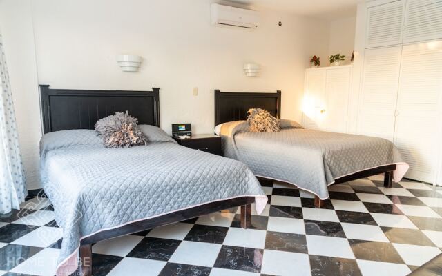 Ocean and Lagoon view Apartment