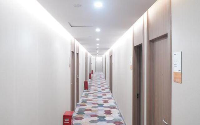 Spacebox Hotel (Shanghai Jiao Tong University)