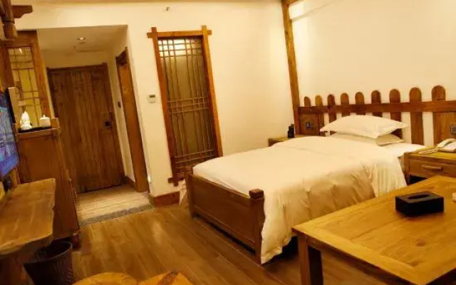 Tianmen Mountain Yuyuan Theme Hotel