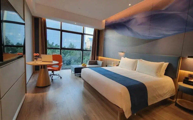 Shenzhen Naive S Hotel (Xili Metro Station Store)