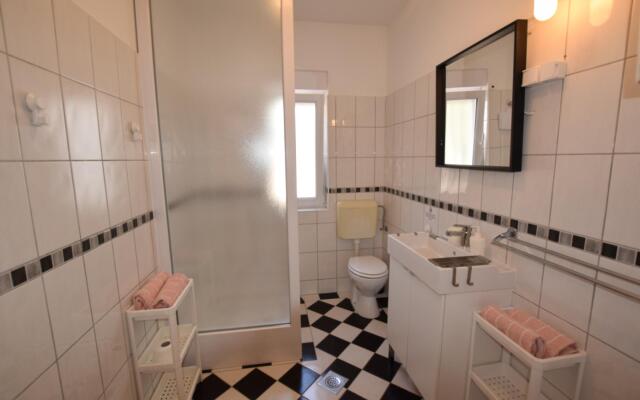 Apartment Lana 5 Pers