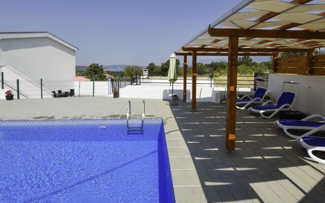 Nina Kru evo in Kru evo