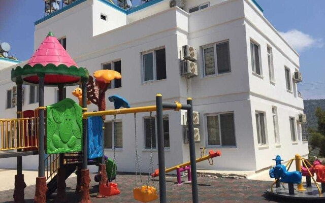 Mavi-Yesil Apart Hotel Tisan