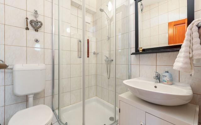 Villa Stone House Magarac
