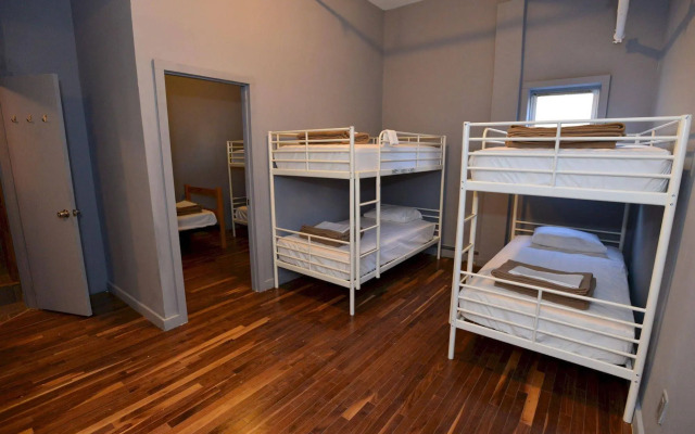 Explore Hotel & Hostel