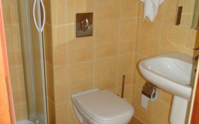Weranda Restaurant & Rooms