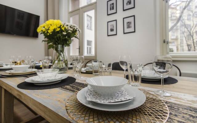 Modern APT in Center by Michal&Friends