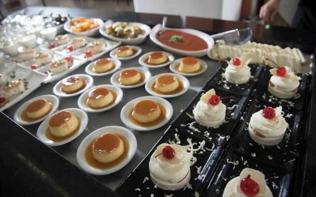 Taua Hotel & Convention Caete