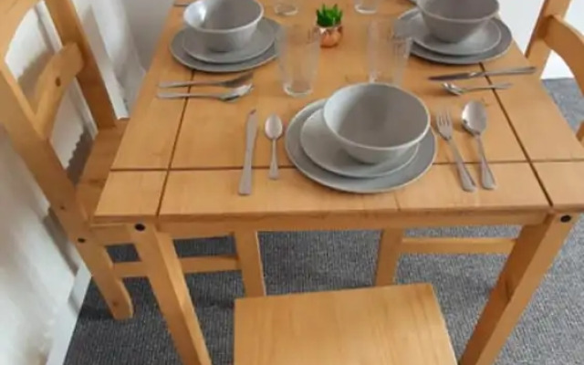 Room in Guest Room - Spacious Single Room in Stoke