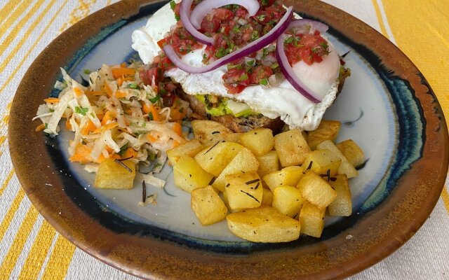 Zandoyo Bed & Breakfast