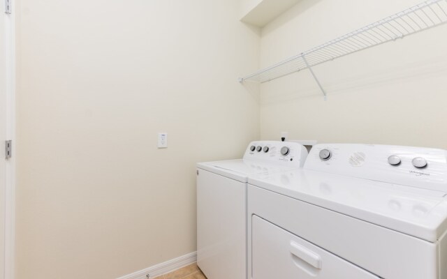 Windsor at Westside - 8875 Qin Loop