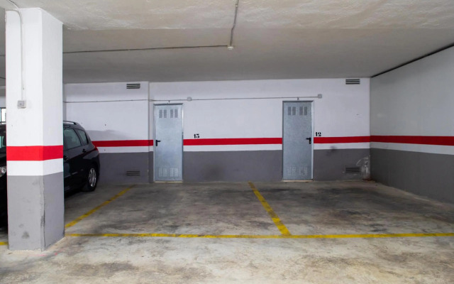 Fantastic Apartment with parking by the Malvarrosa Beach