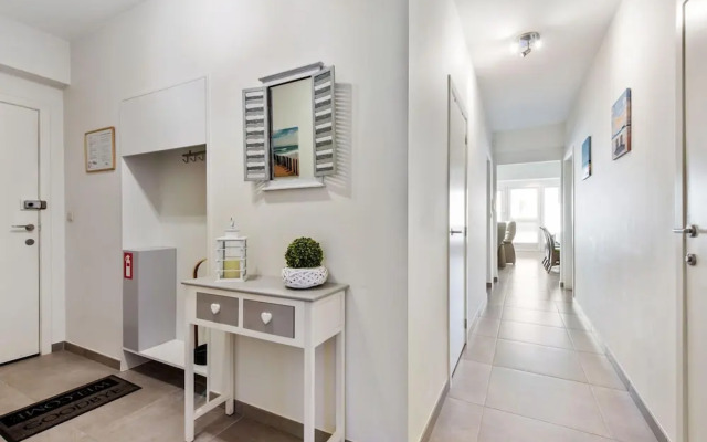 Apartment in Koksijde for 6 Person