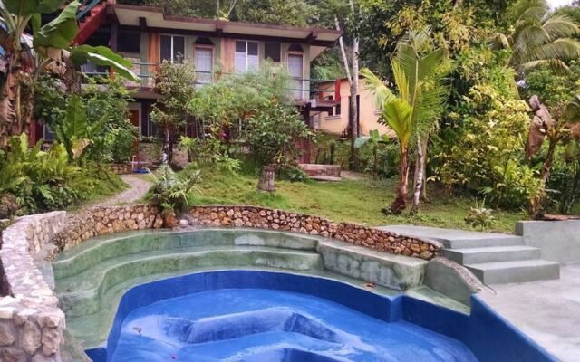 Zapote Tree Inn