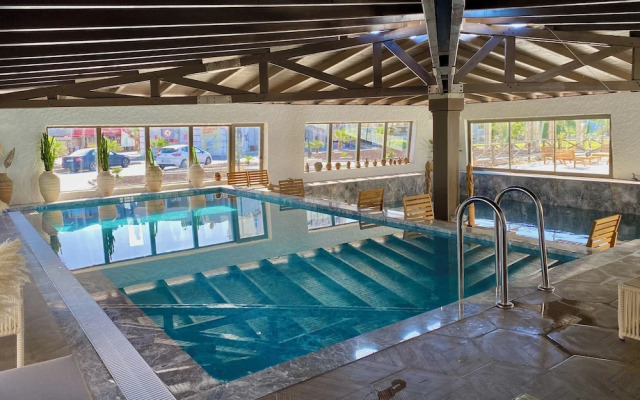 Cumbalıca Beach Hotel