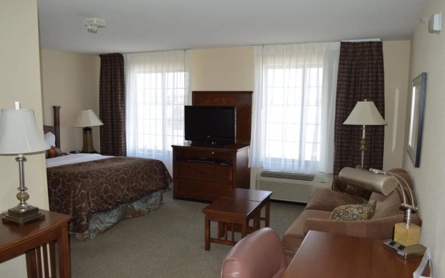 Staybridge Suites Milwaukee West-Oconomowoc by IHG
