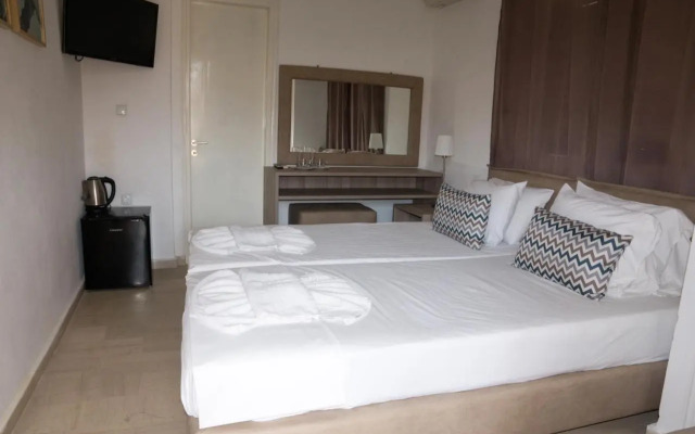 Stavros Beach Hotel