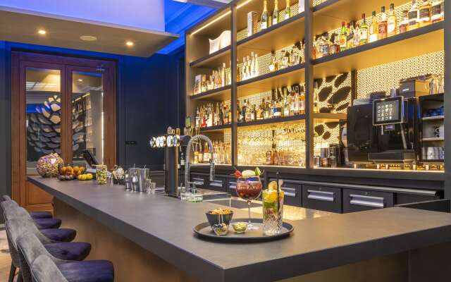 Best Western Premier Le Chapitre Hotel & Spa