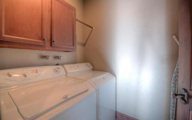 Four O'clock Somewhere