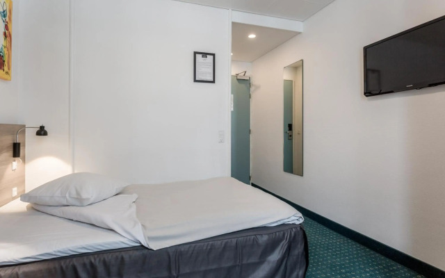 Good Morning + Copenhagen Star Hotel