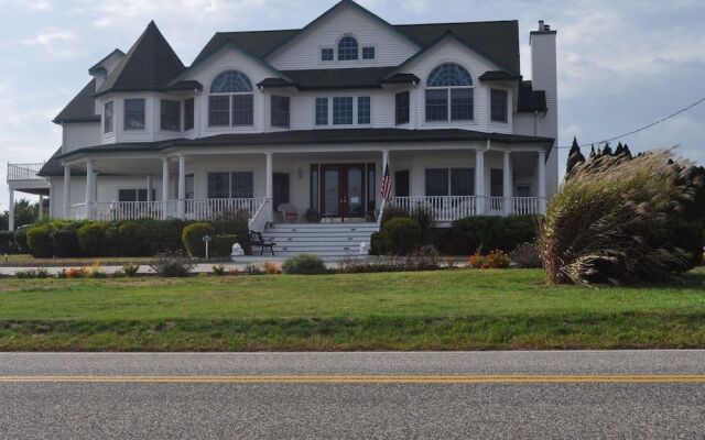 A Victorian on the Bay Bed and Breakfast